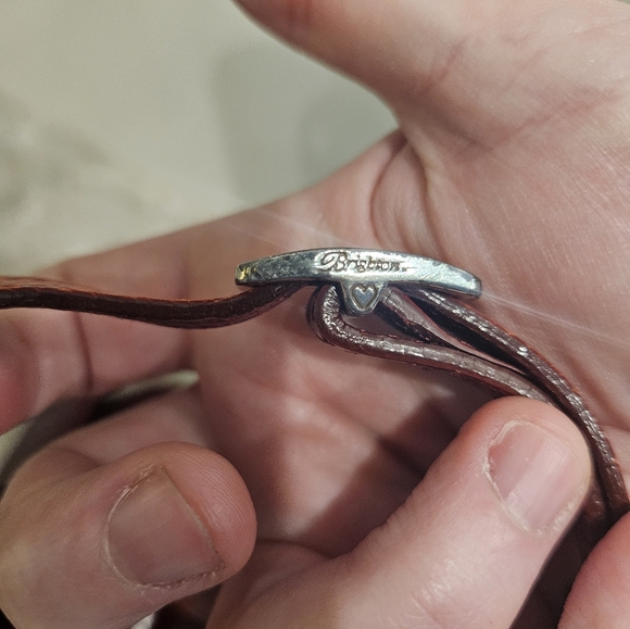 Brighton Red Leather Croc Embossed Crossbody Purse Handbag Snap Closure - Picture 12 of 16